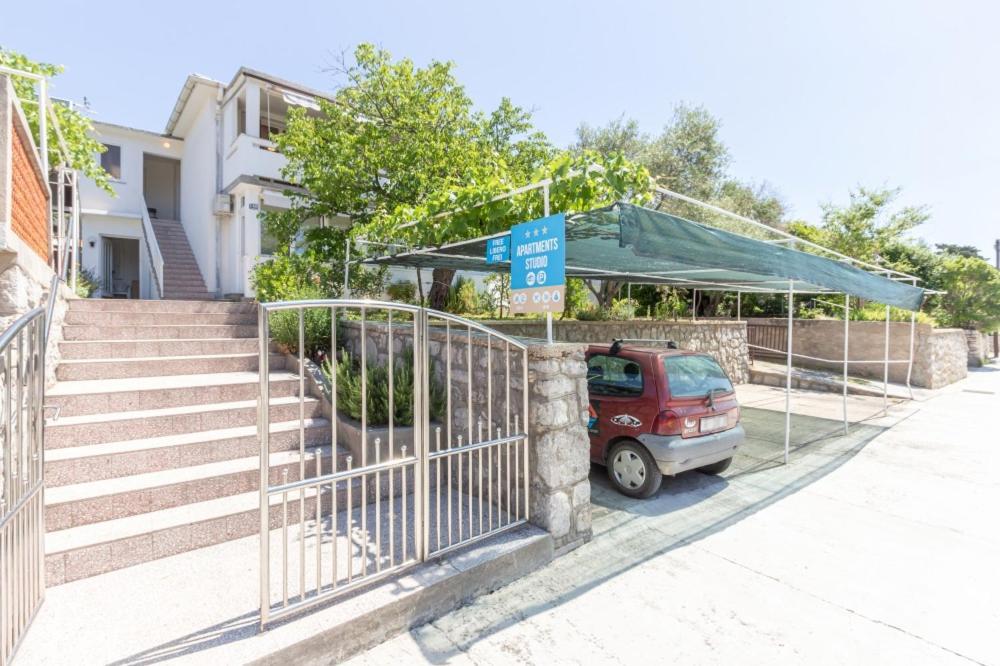 Apartments Meri Baska  Bagian luar foto