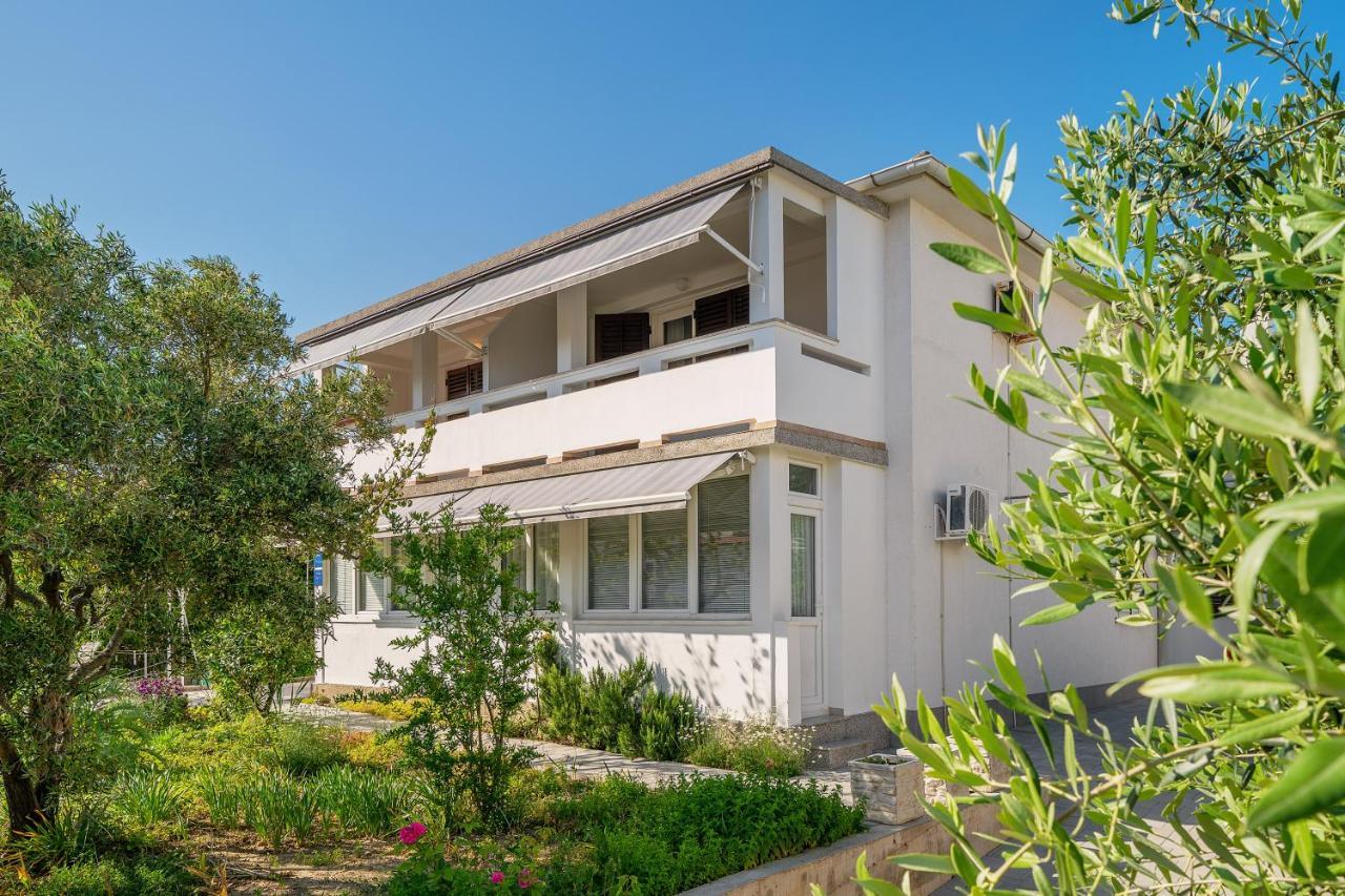 Apartments Meri Baska  Bagian luar foto